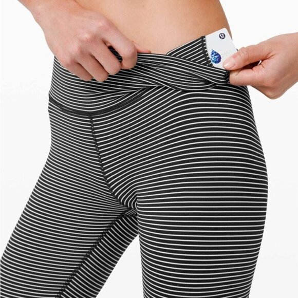 Lululemon Wunder Under Crop (High-Rise) Full-On Luxtreme Hype Stripe Black White - Picture 2 of 10